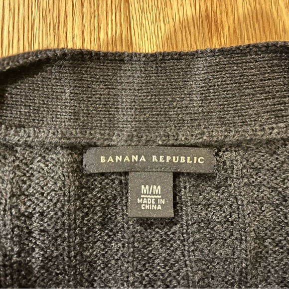 * SOLD * Banana Republic 3/4 Sleeve Cardigan - Picture 3 of 5